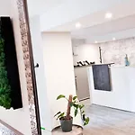 Апарт-отель Sofi-living-apartments 4*